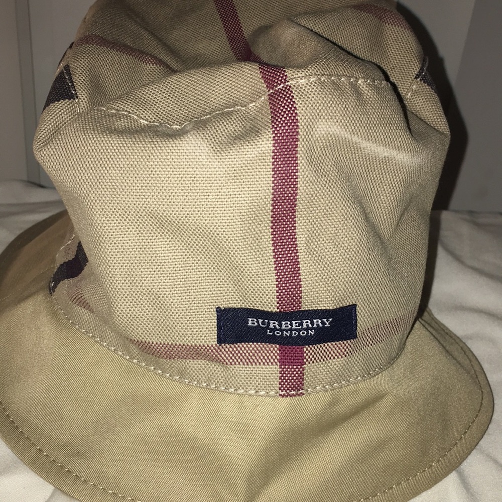 BURBERRY LONDON womens hat.